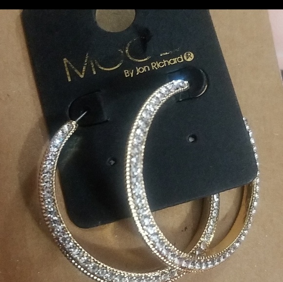 Earings - Picture 3 of 3